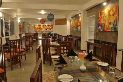 Amaara Sky Hotel, Restaurant