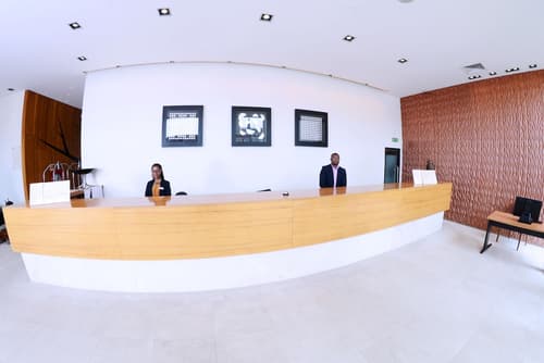 Hotel Ekuikui I, Reception