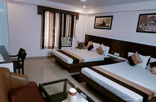 Hotel Su Shree Continental, Primary image