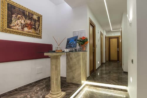 Pantheon Caesar Relais, Reception