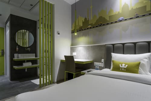 Le ROI Express Paharganj, Reception