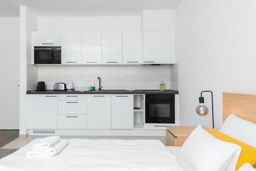 WestSide Apartments by FirstHost, Private kitchenette