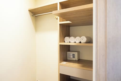 Mythical Hotel, Room