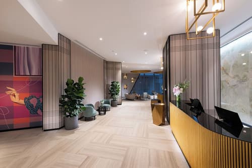 Dorsett Melbourne, Primary image