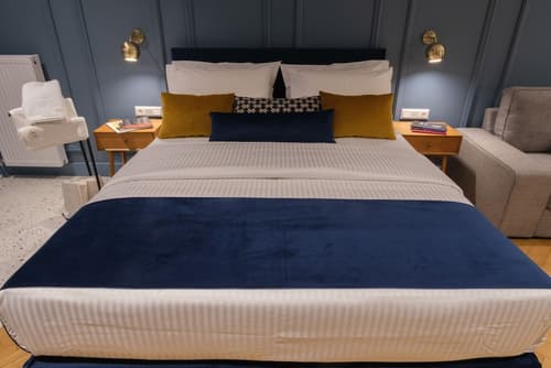 K23 Color Suites, Room