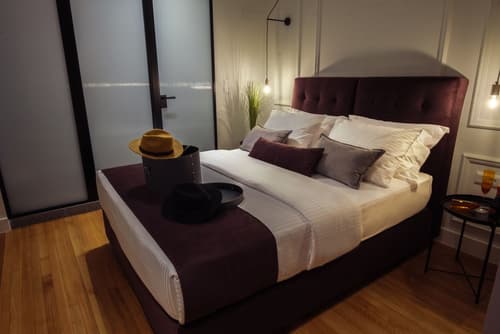 K23 Color Suites, Room