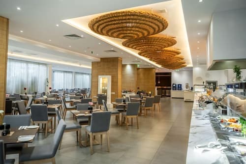 Margadina Hotel, Restaurant