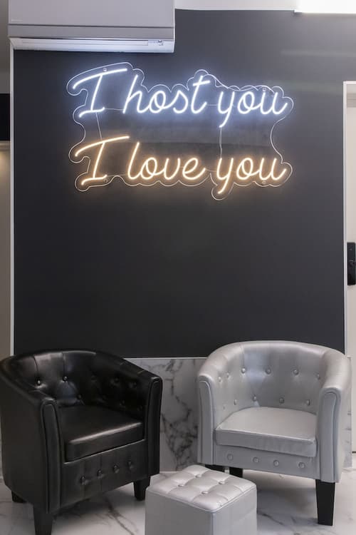 I Host You, Reception