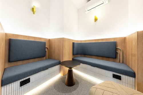 Owen House by Habyt, Lobby sitting area