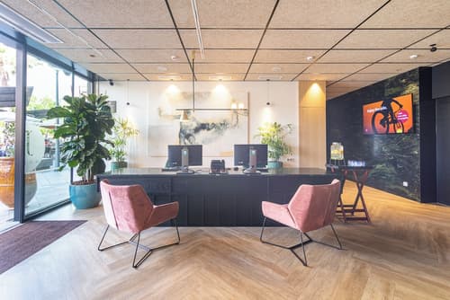 JS Palma Plaza Hotel, Reception