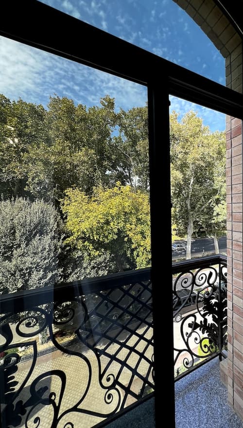 Continental Hotel, Street view