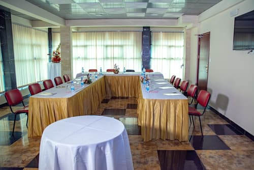 New Heaven Hôtel, Meeting facility