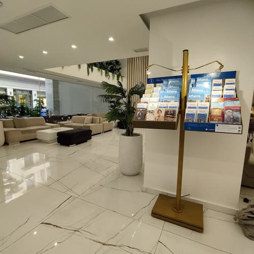 International Atene hotel, Reception