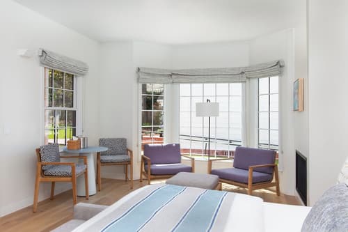 Carmel Beach Hotel, Room