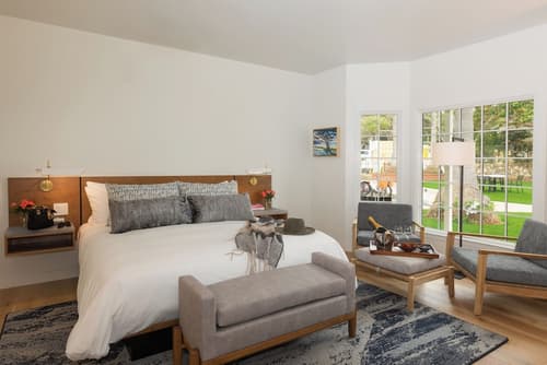 Carmel Beach Hotel, Room