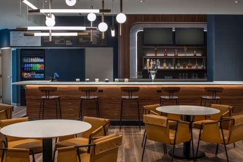 Courtyard By Marriott Olympia, Lobby