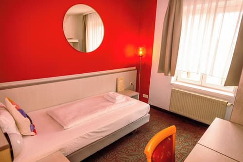 Hessenland Hotel by Stay Awesome, Room