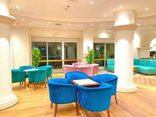 Ivy Cyrene Island Aqua Park Resort, Lobby