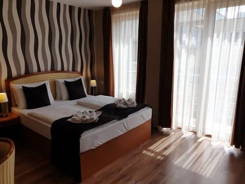 Six Inn Hotel, Primary image