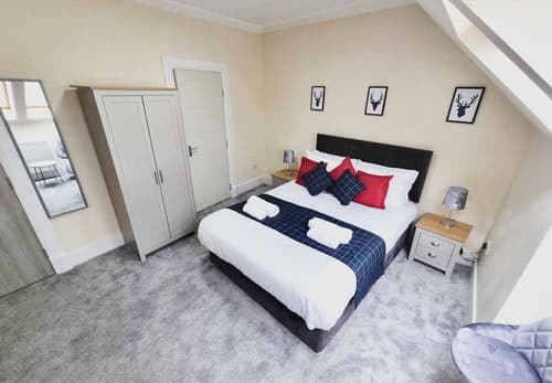 Jacobite house, Room