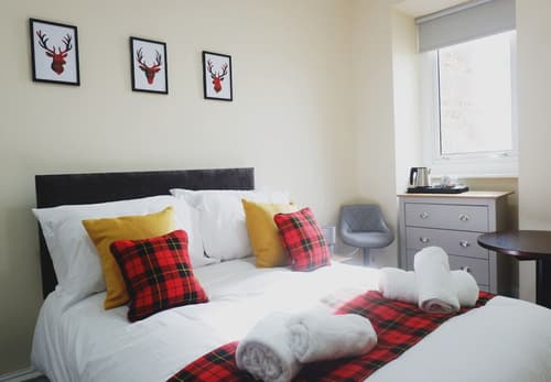 Jacobite house, Room