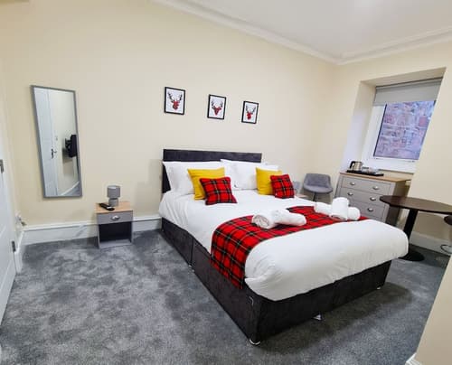 Jacobite house, Room