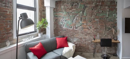 Cameo Hotel and Suites, Room