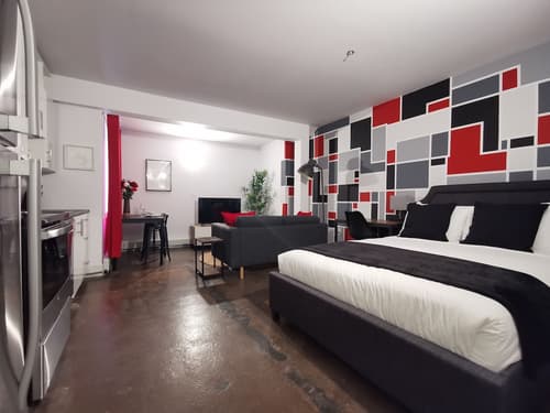 Cameo Hotel and Suites, Room