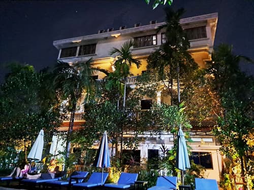 Nary Villa, Exterior