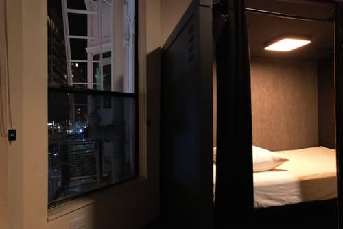 Chapter San Francisco, Room