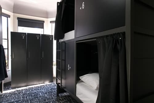 Chapter San Francisco, Room