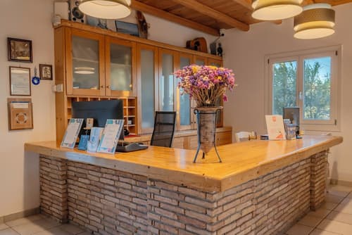 Aeolos Hotel, Reception