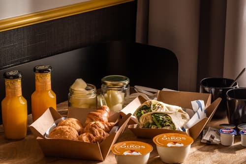 BYPILLOW Crosstown, Breakfast meal