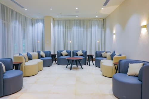 Triumph White Sands, Lobby sitting area