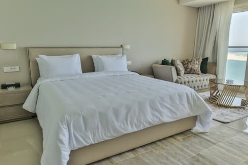 Triumph White Sands, Room