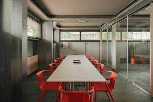 'Re-Dama Hostel, Meeting facility