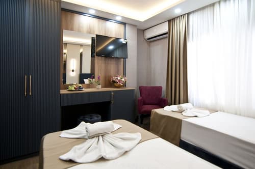 Grand Bagoz Hotel, Room