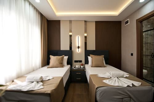 Grand Bagoz Hotel, Room