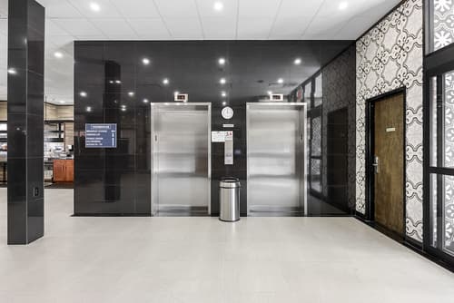 Highbridge Hotel, Reception