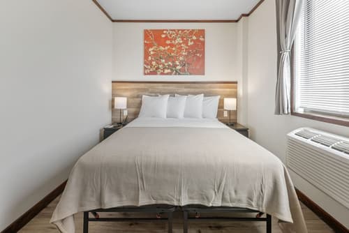 Highbridge Hotel, Room