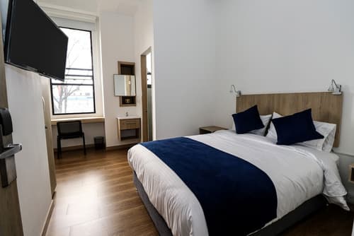 Normandía Tower, Room