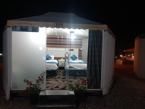 The Rock Camp Petra, Room