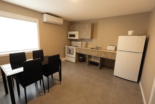 Motel 7 Inn & Suites, Room