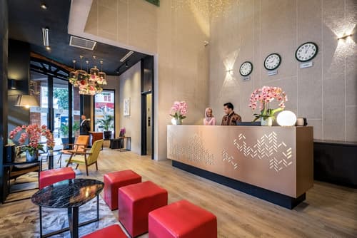 Santa Grand Classic Chinatown, Reception