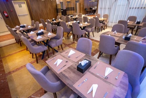 Nusk Al Hijrah Hotel, Breakfast area