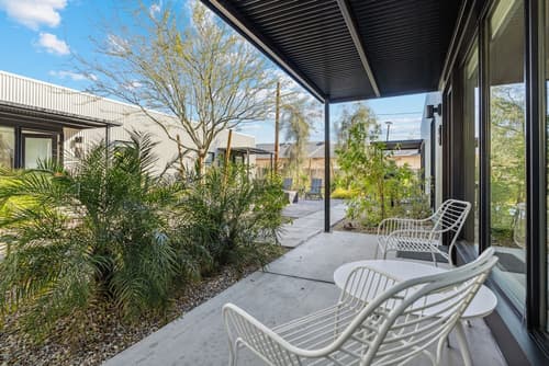 4Square Complex, Primary image