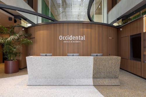 Occidental Ljubljana, Reception