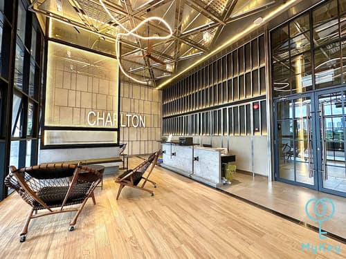 Millerz Square by Mykey, Lobby