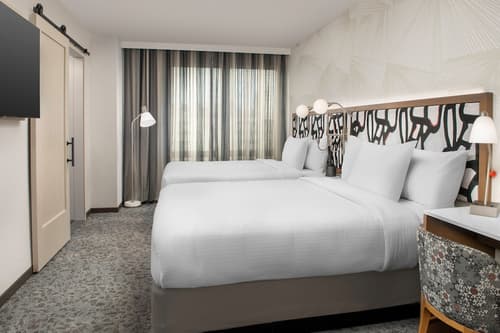 SpringHill Suites by Marriott New York Queens, Room