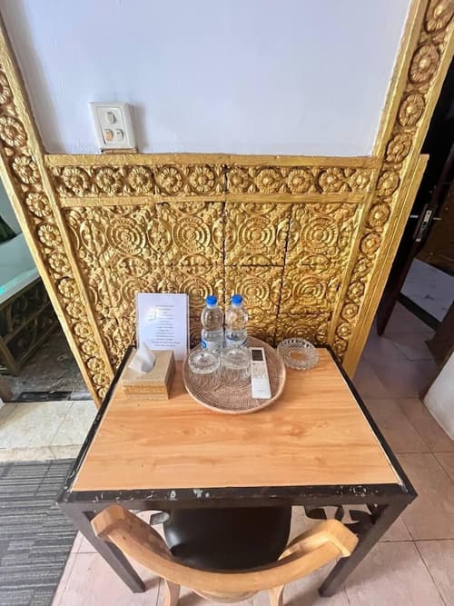 Le Hotel Hotel, Living area